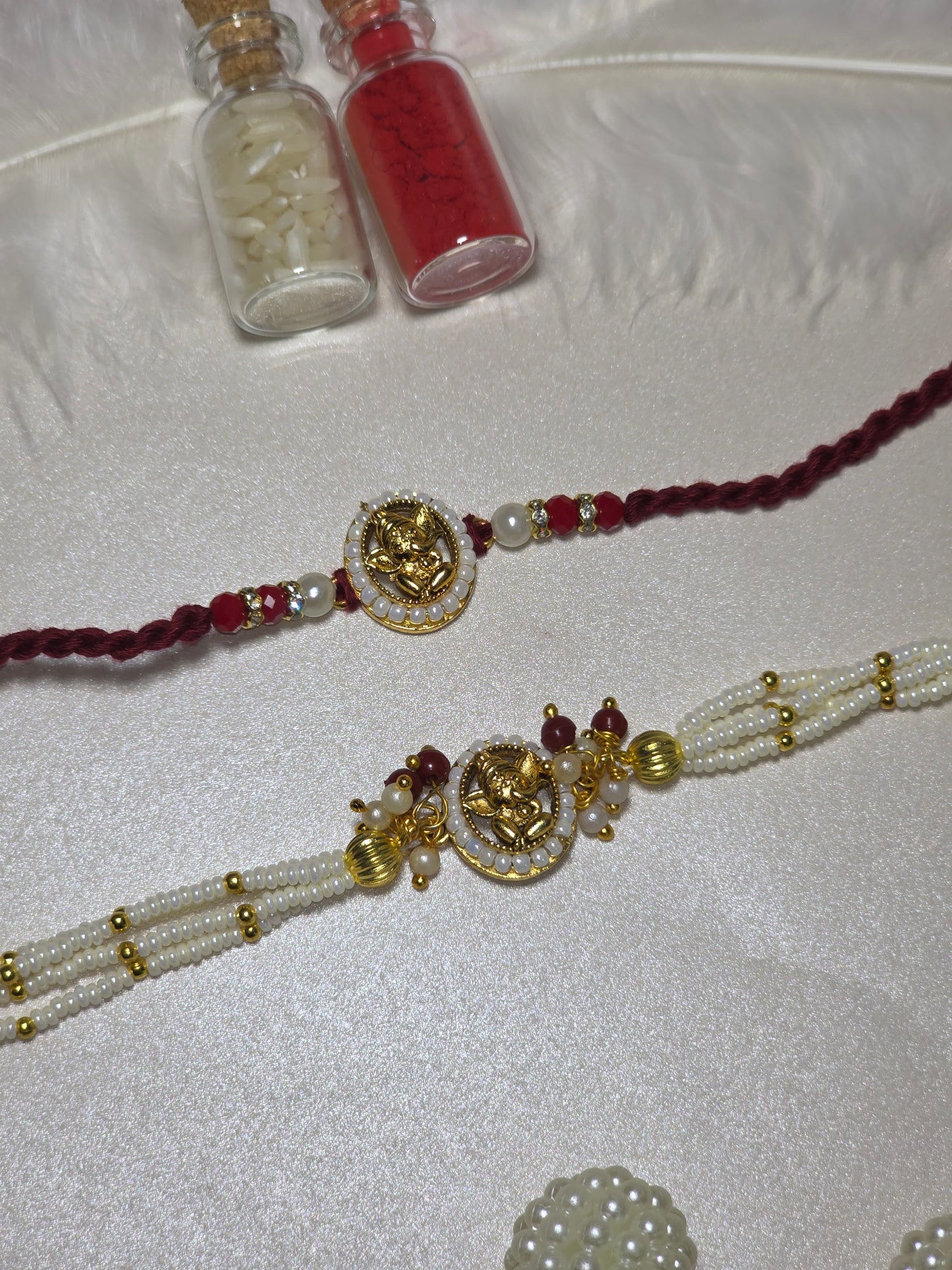 Shree Ganesh Divya Bandhan Rakhi Set (with Kumkum & Chawal)